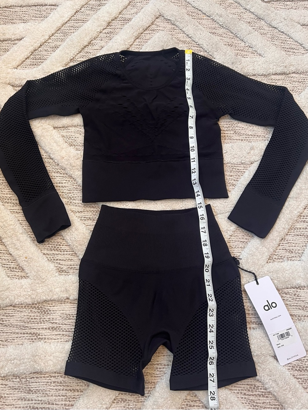 Set!(2)Alo Seamless Open Air Long Sleeve XS & Seamless HighWaist Short XXS Black - Picture 6 of 11
